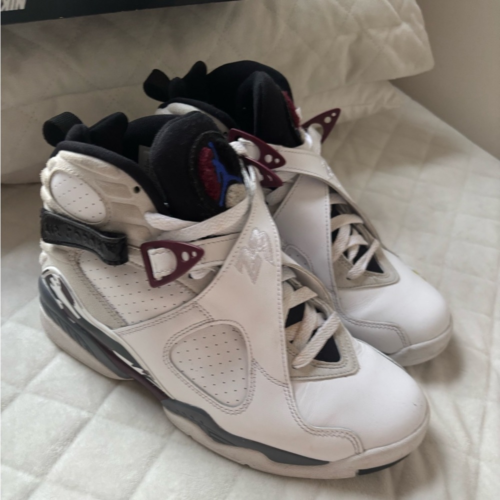 Women’s retro Jordan 8s size 8.5
